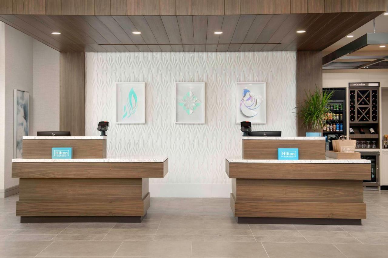 Hilton Garden Inn Pensacola Downtown Экстерьер фото