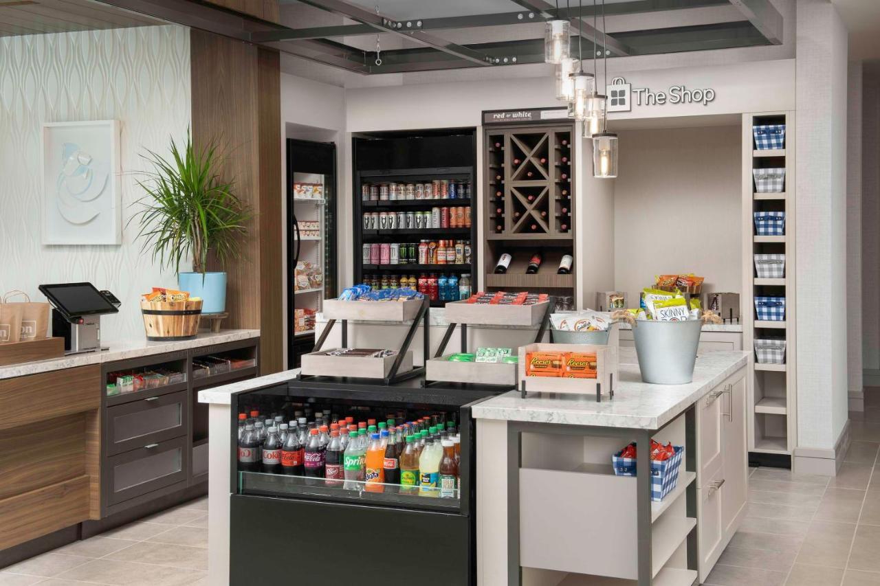 Hilton Garden Inn Pensacola Downtown Экстерьер фото