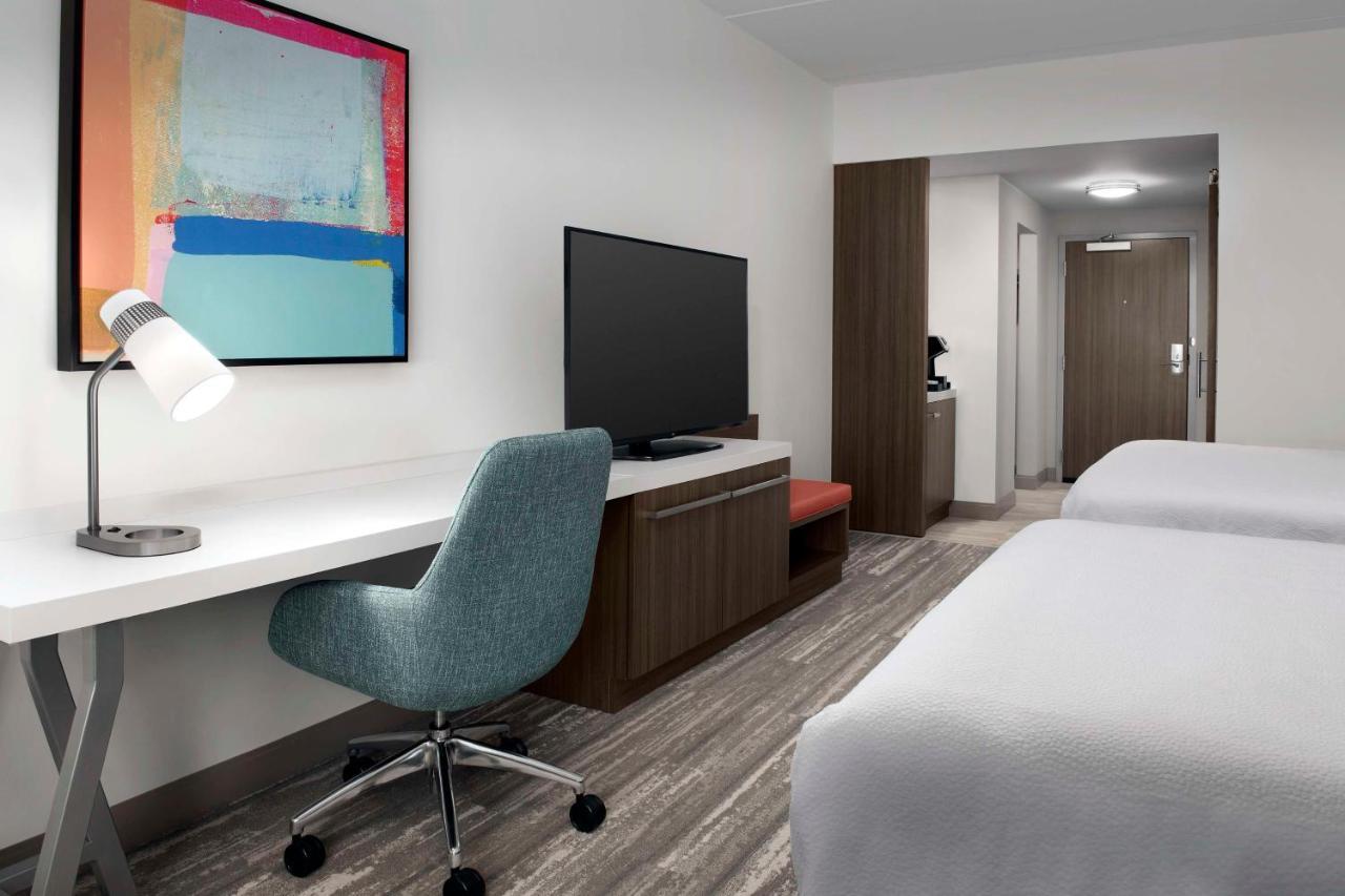 Hilton Garden Inn Pensacola Downtown Экстерьер фото
