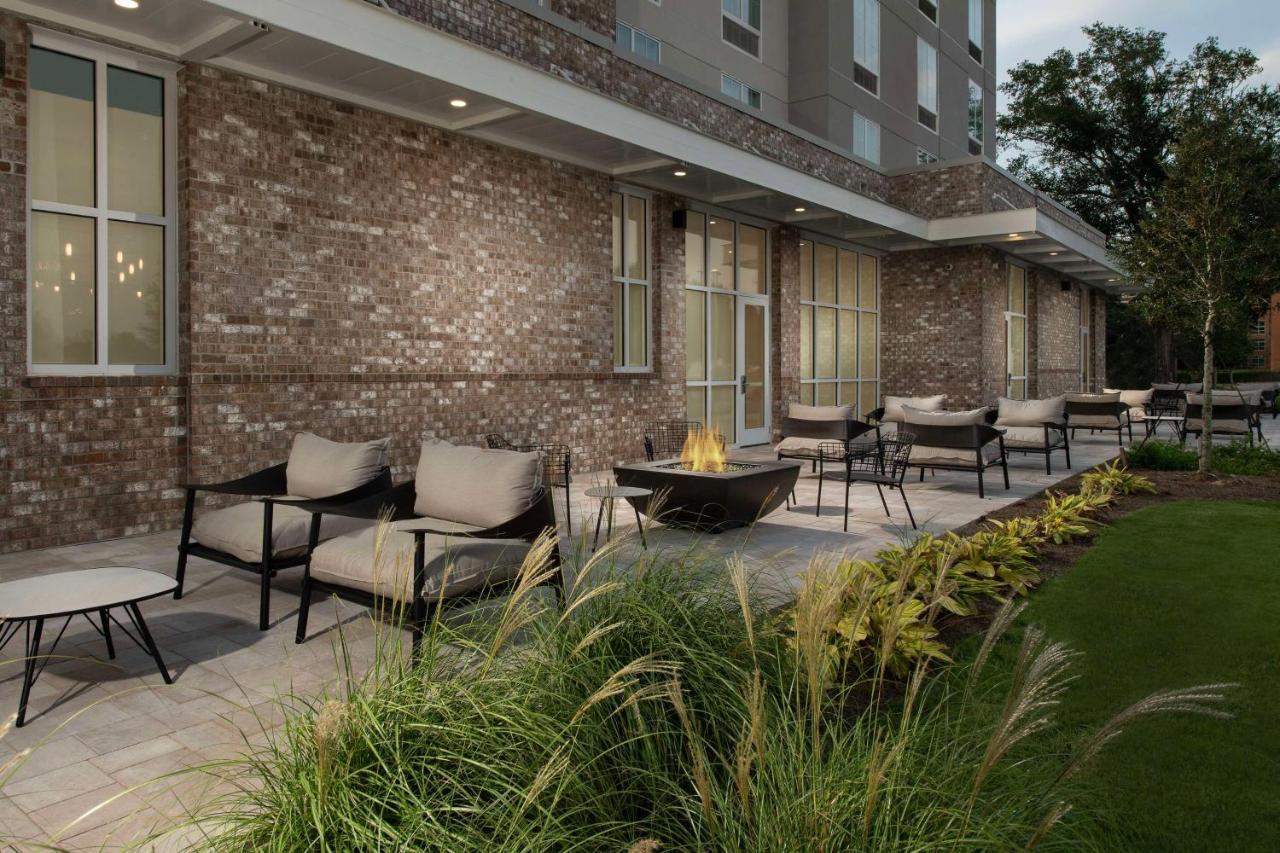 Hilton Garden Inn Pensacola Downtown Экстерьер фото