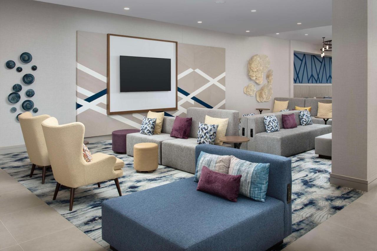 Hilton Garden Inn Pensacola Downtown Экстерьер фото